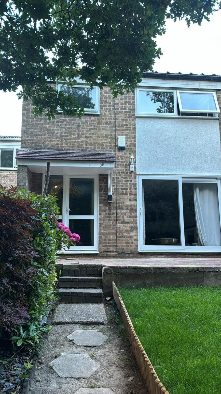 Double Room In Crawley,Gatwick,West Sussex Ifield Zewnętrze zdjęcie